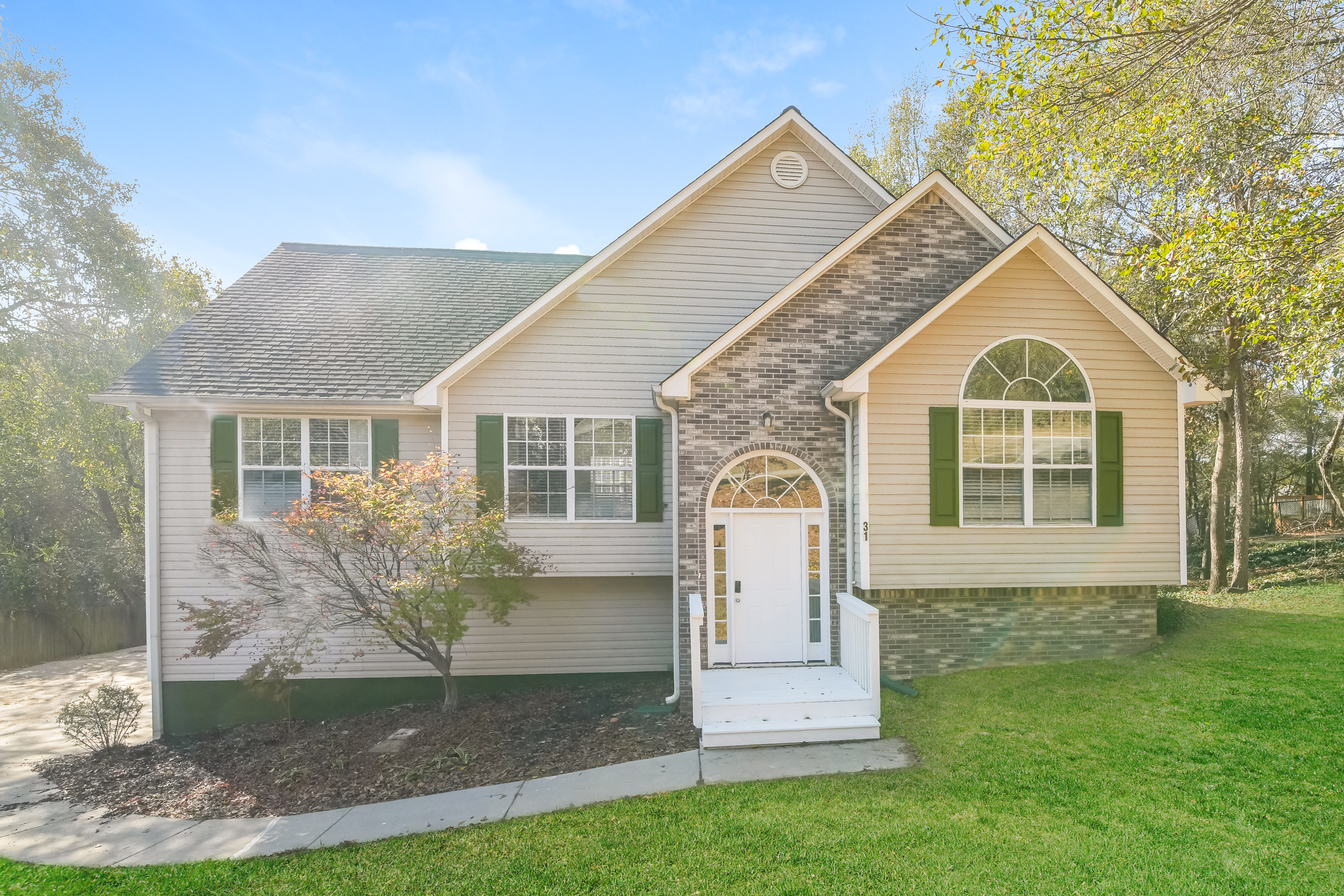 31 Vinnings Ln Cartersville, GA 30120